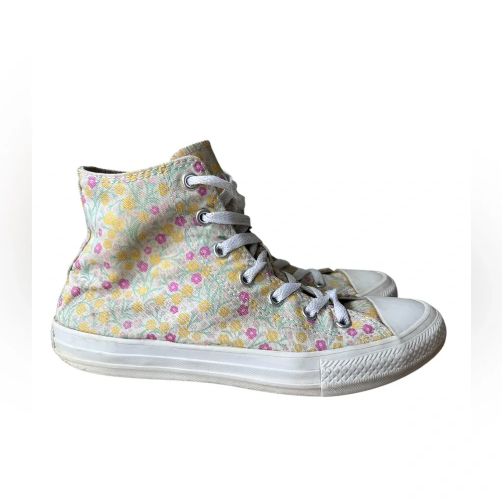 Converse spring pastel floral high tops in size US 5/EU 37.5 - Picture 2 of 9